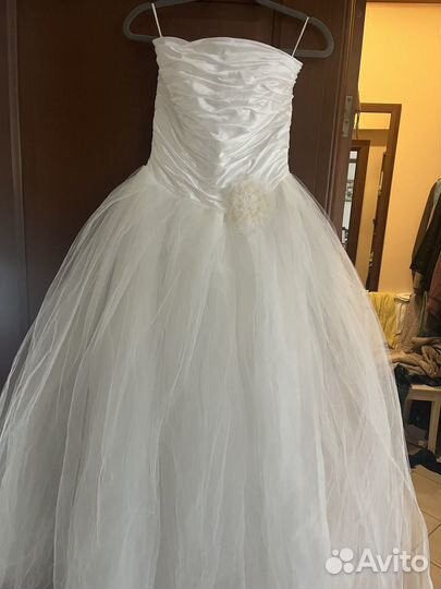 Свадебное платье 42 44 новое с подъюбником