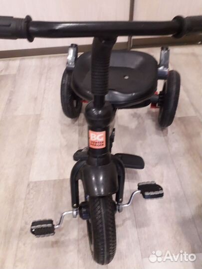 Детский трехколесный велосипед бу