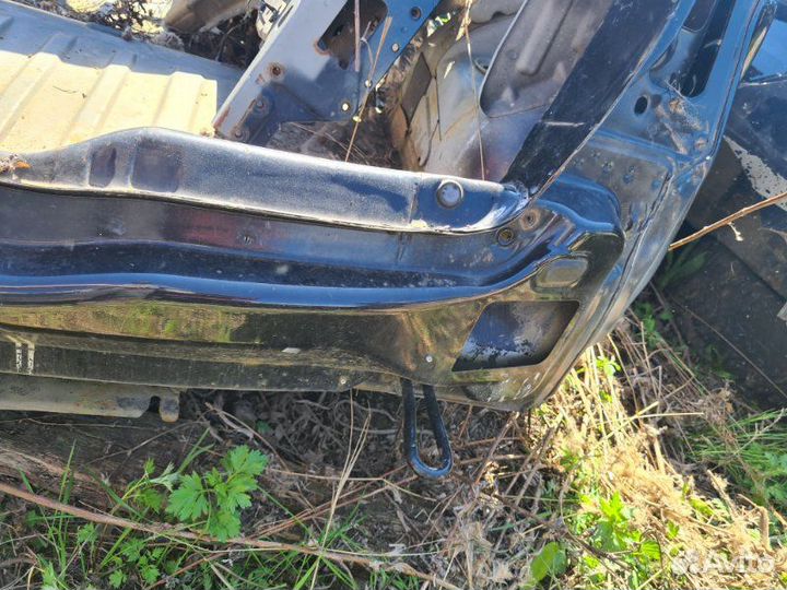 Задняя панель кузова Renault Sandero Stepway 2011