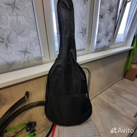 Акустическая гитара