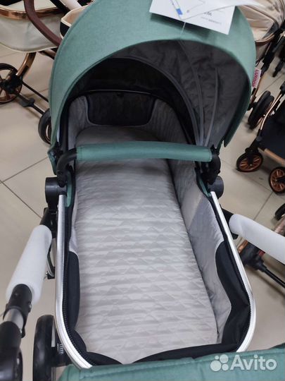Коляска люкс мом 3в1. Зеленый