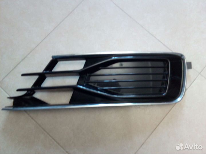 Решетка бампера левая Audi A6 (C7) IV рестайлинг