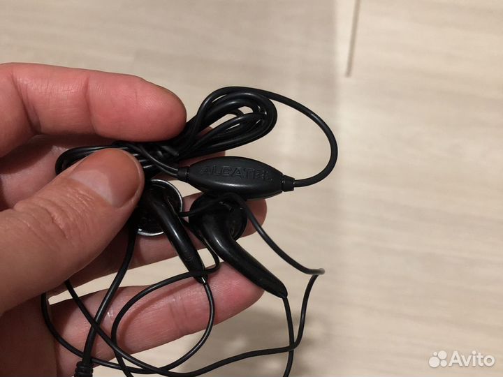 Наушники alcatel