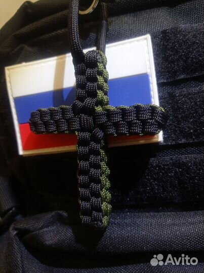 Крест из паракорда