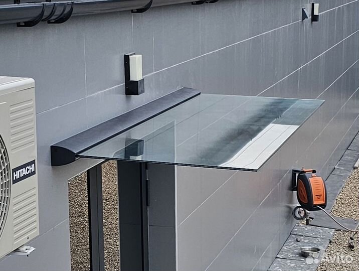 Самый модный стеклянный козырёк