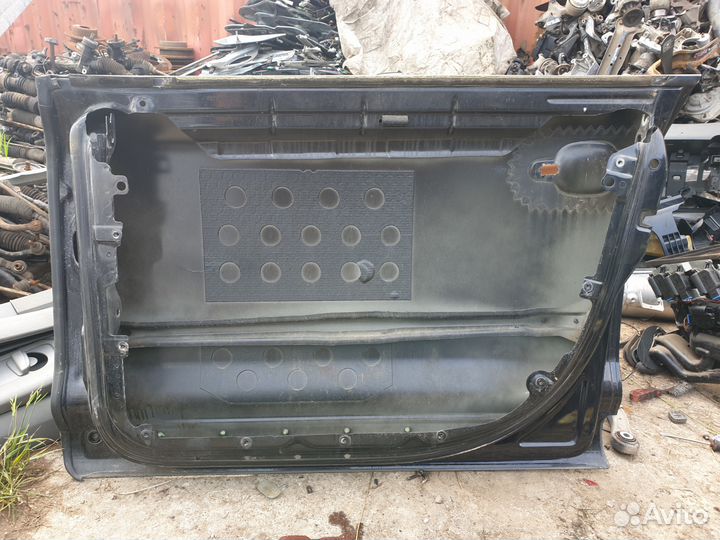 Дверь передняя правая vw touareg cayenne 955 957