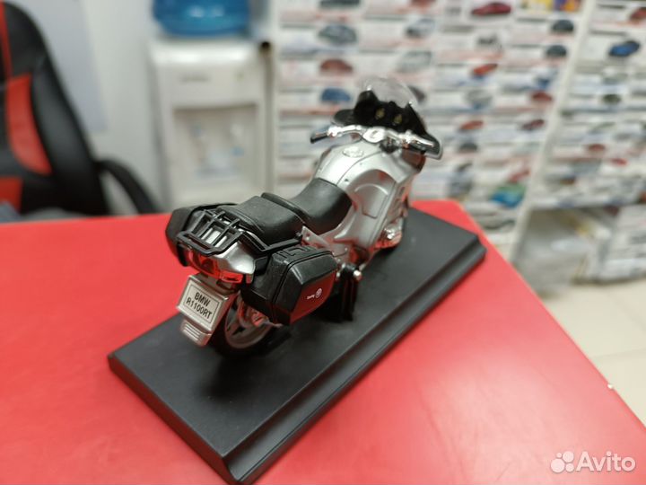 BMW R1100 RT 1:18 Welly