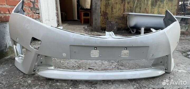 Бампер передний на toyota corolla 150