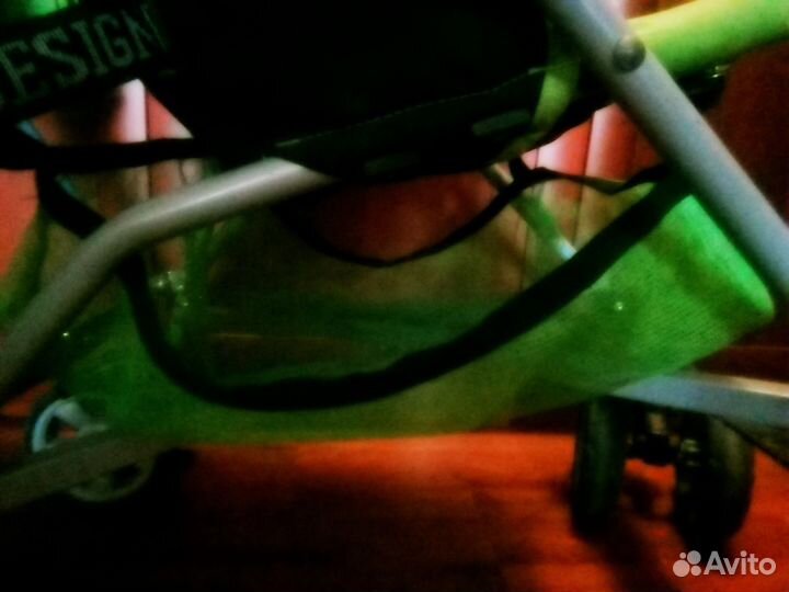 Детская прогулочная коляска с корзиной для вещей