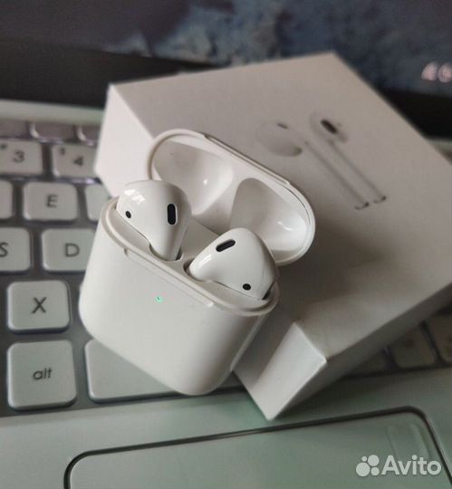 Airpods 2 +чехол в подарок новые