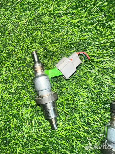 Форсунка Тайота Авенсис 2.0, 2.4