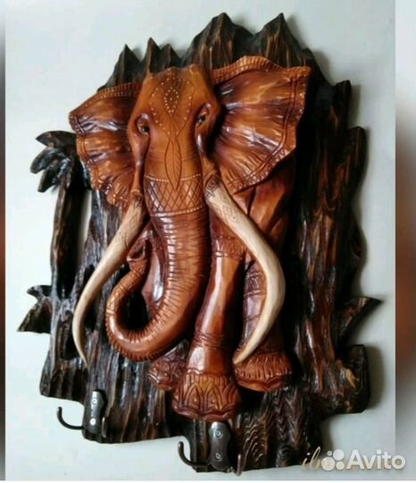 Резное деревянное панно-ключница Индийский Слон