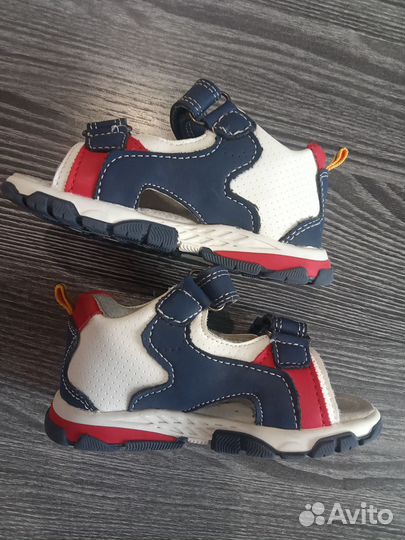 Сандалии детские для мальчиков 22 размер