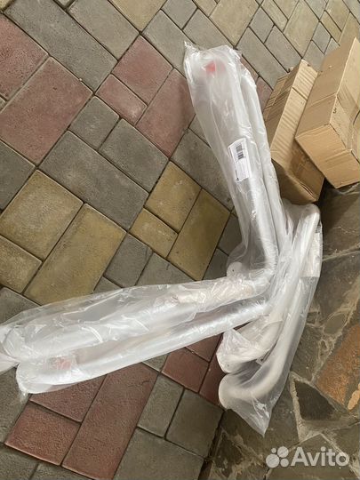 Поручни прямые и уловые, новые