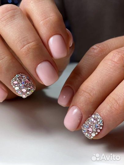 Возьмем моделей на данный дизайн