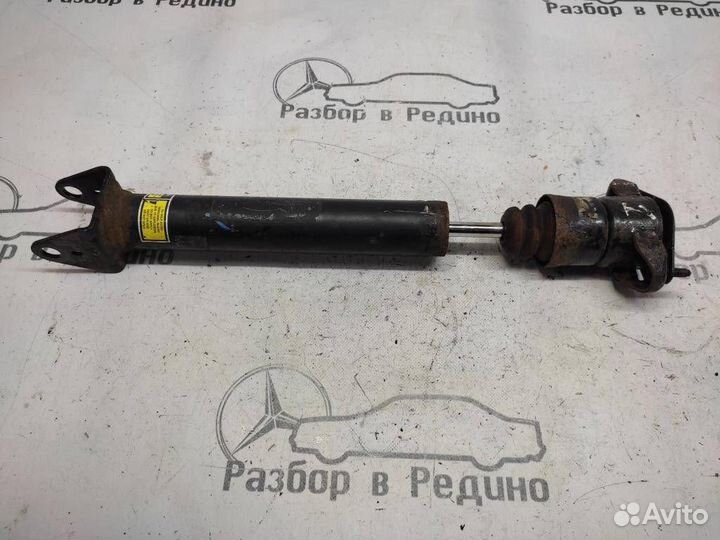 Стойки задние w251 R-class 642.950 02.2007