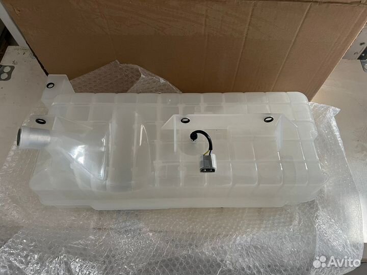 Бачок расширительный volvo VNL