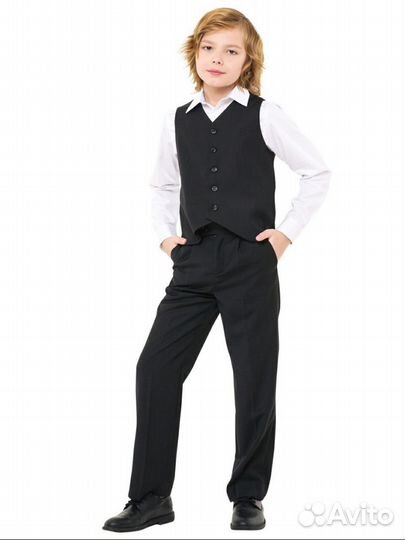 Жилетка для мальчика школьная