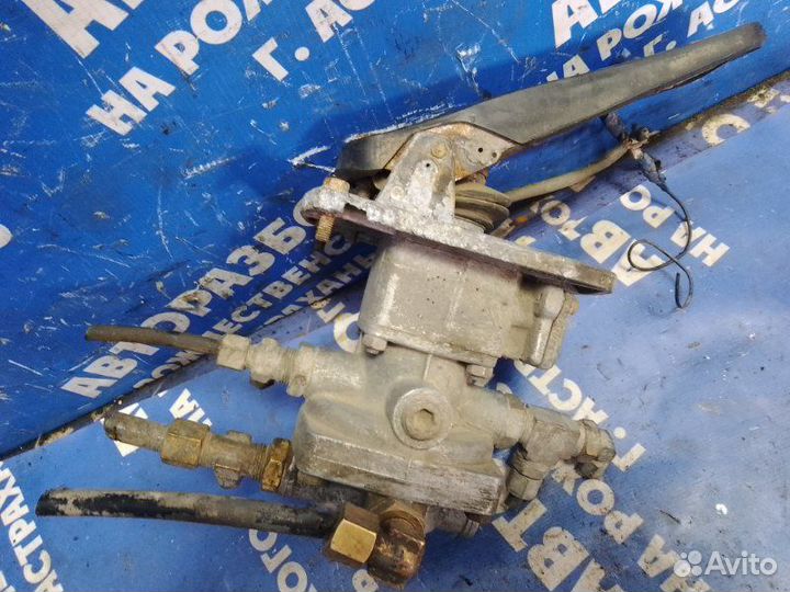 Педаль тормоза. Лиаз 5256 АВТОБУС ямз-6563 2008