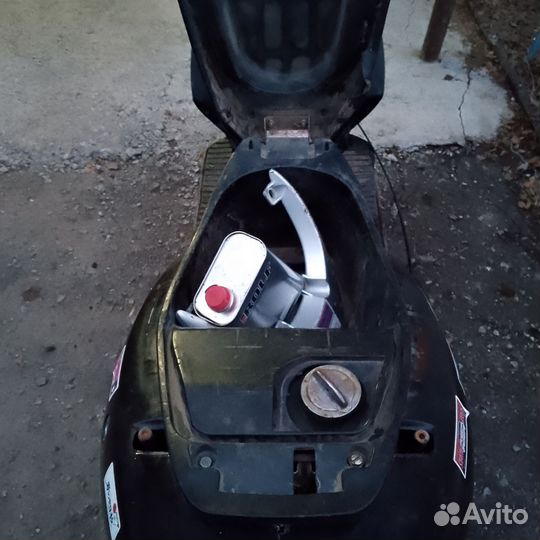 Продам скутер не на ходу по запчастям