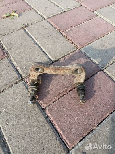 Скоба суппорта renault megane 2