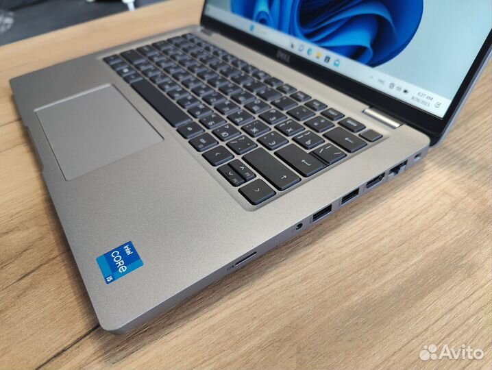 Современный ноутбук Dell, процессор 11 поколения