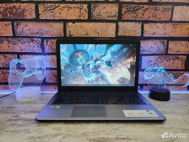 Игровой asus i5-7gen 4Gb Видео 16 озу SSD