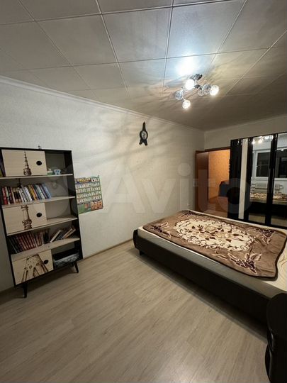 4-к. квартира, 100 м², 9/9 эт.