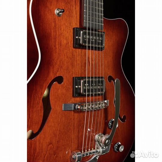 Godin 5th Avenue Uptown T-Armond