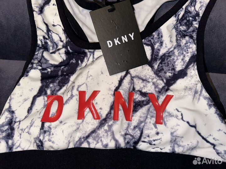 Спортивный костюм для девочки на рост 140, 10 леь