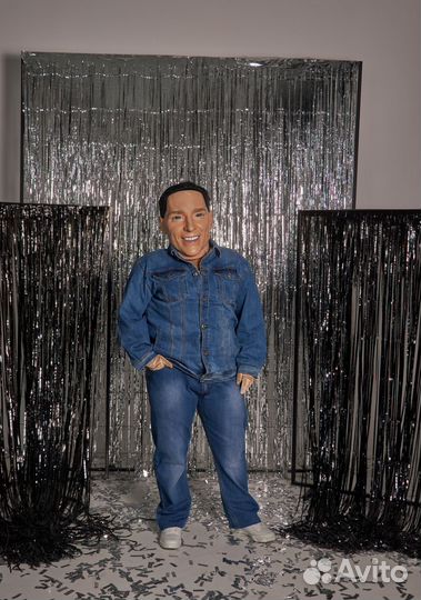 Ростовые куклы, звёзды, шуточный стриптиз