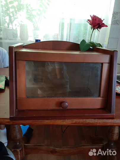 Хлебница деревянная