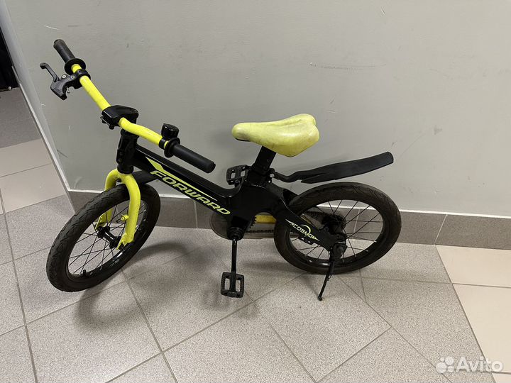 Детский велосипед 16