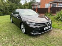 Toyota Camry 2.5 AT, 2019, 47 000 км, с пробегом, цена 2 990 000 руб.