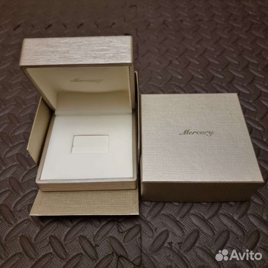 Коробка Mercury для кольца