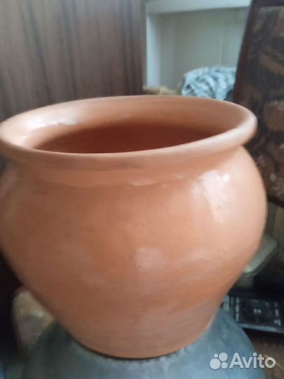 Глиняный горшок