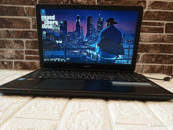 Производительный ноутбук Acer Core I3/4gb/HD 8670