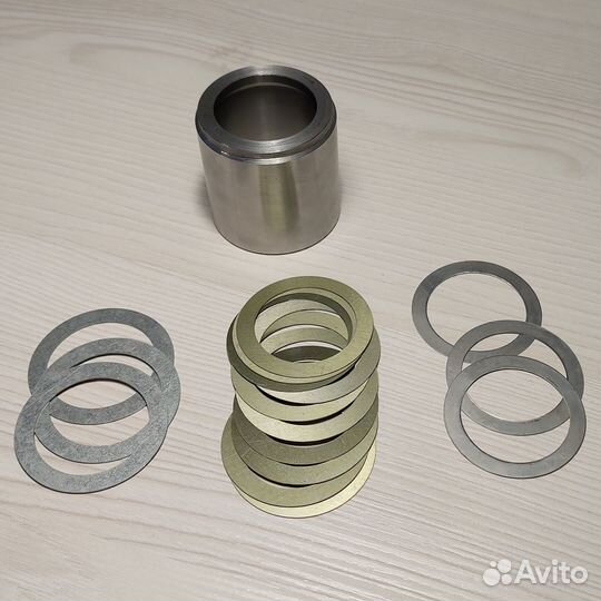 Несминаемая распорная втулка редуктора газ Газель