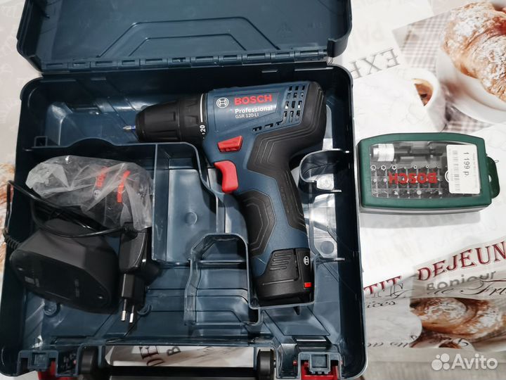 Шуруповерт bosch 12v