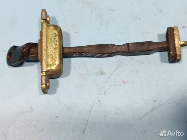 Ограничитель двери для Hyundai Matrix