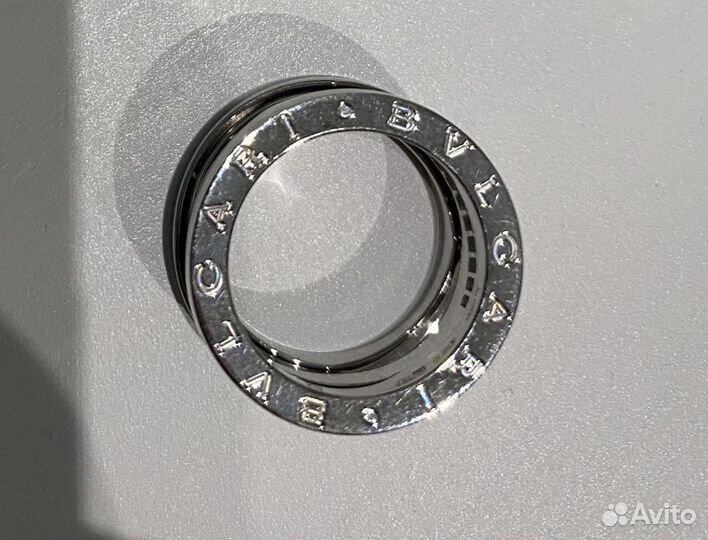 Золотое кольцо bvlgari с бриллиантами