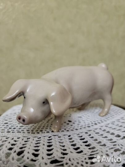 Обаятельный поросенок (Royal Dux)