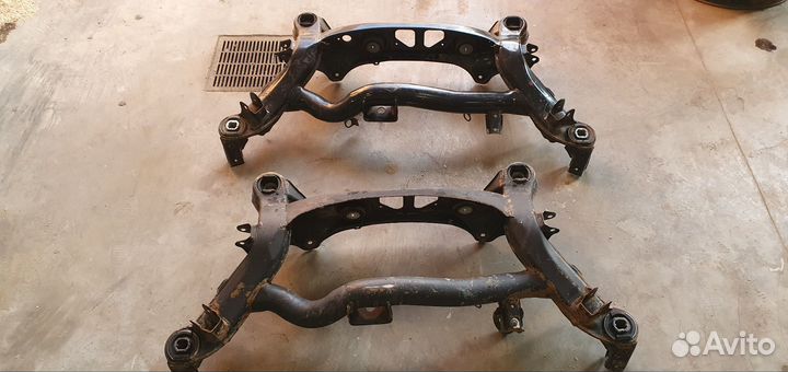 Mercedes w124 e420 e500 подрамник