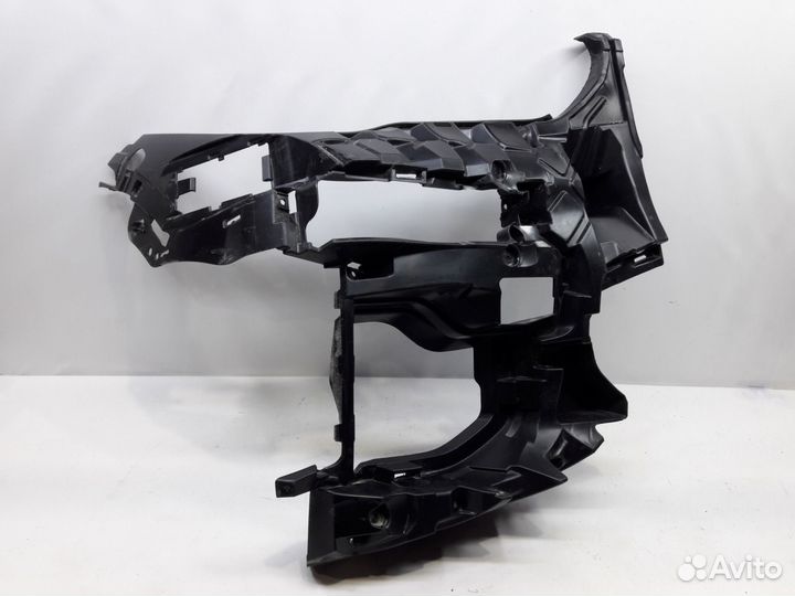 Кронштейн птф правый Bmw X5 G05 2018