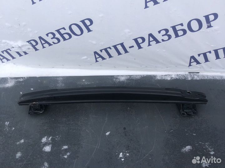 Зад. Усилитель бампера passat b6