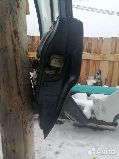 Задняя правая дверь Volvo 940