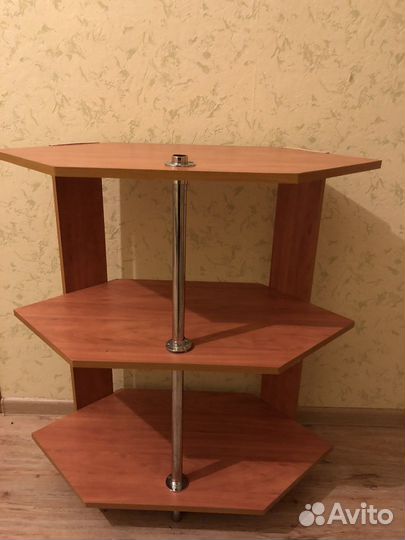 Этажерка (полка напольная)