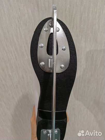 Коньки фигурные женские 40 размер