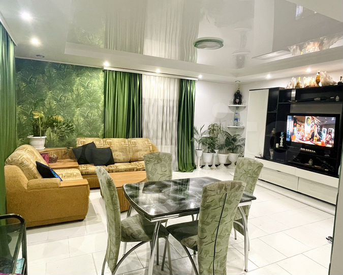 Дом 250 м² на участке 20 сот.