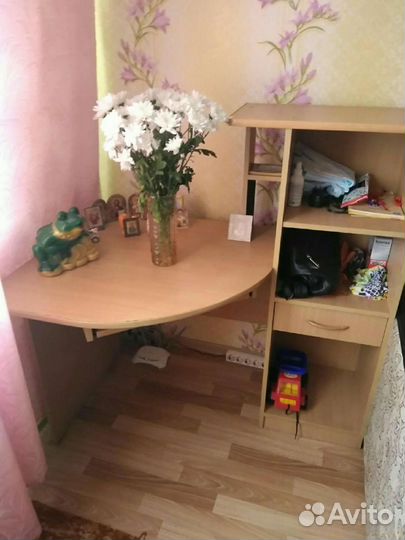 Компьютерный стол